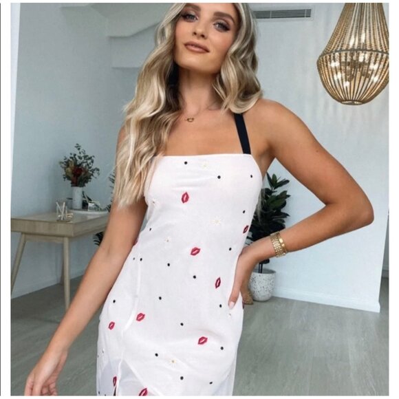 Finders Keepers Chi Chi Slip Dress M NWT Vanilla Daisy Lip Embroidered Mesh Maxi - Picture 2 of 11